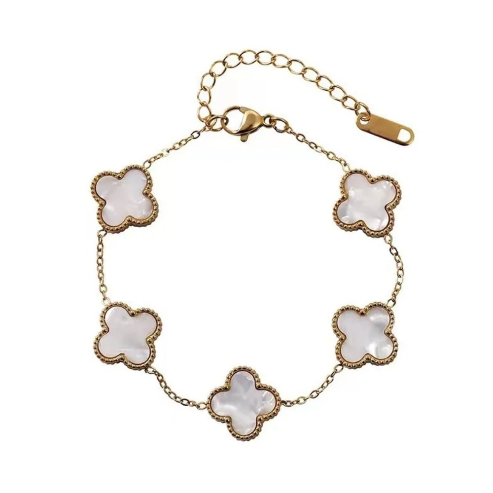 Elegant Gold and White Clover Bracelet